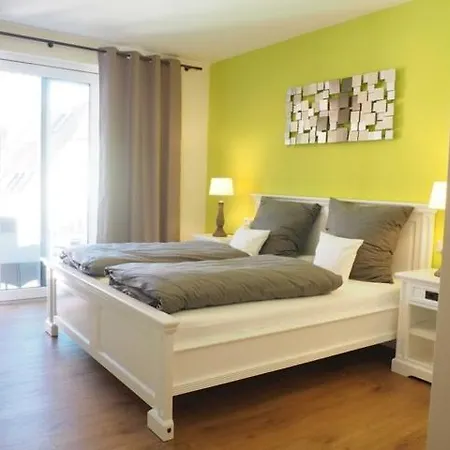 Lauras Weinherberge Bed & Breakfast