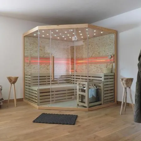 فندق مبيت وإفطار Lauras Weinherberge 4*