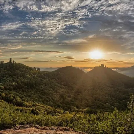 Lauras Weinherberge 4* Leinsweiler